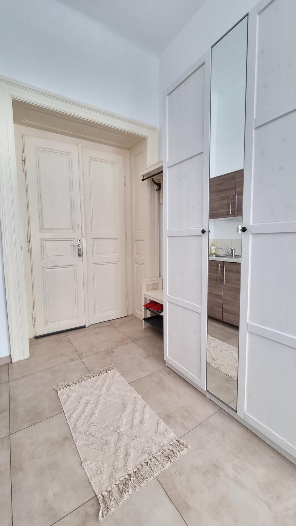 Finnem Rentals Tyrsova Prague Luaran gambar