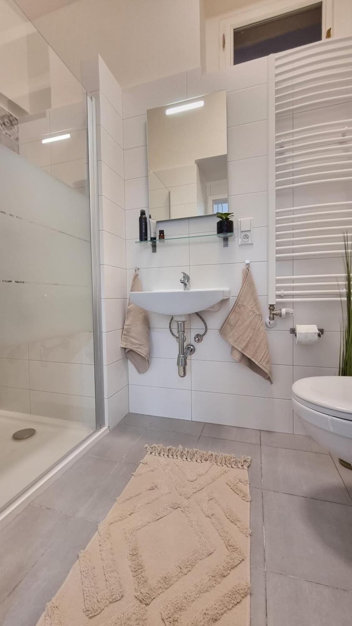 Finnem Rentals Tyrsova Prague Luaran gambar